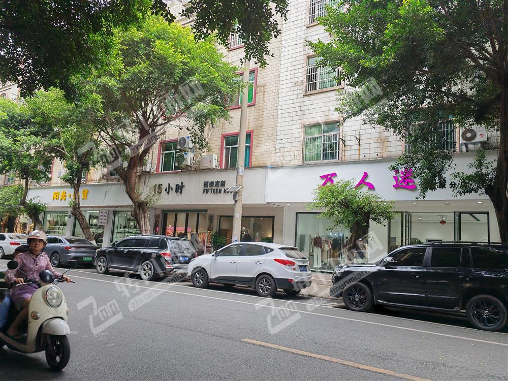 南康夜市街精装女装店低价转让，租金便宜