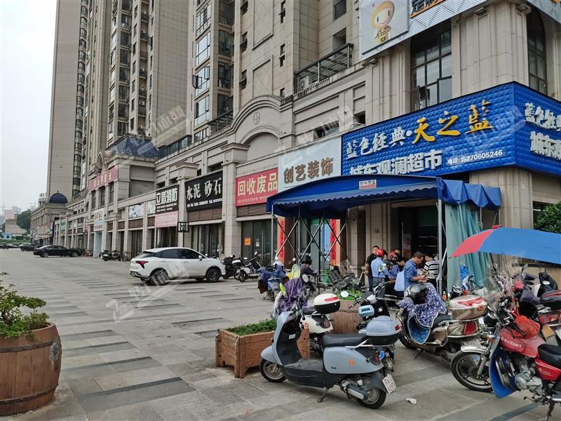 南康小区大门口超市转让